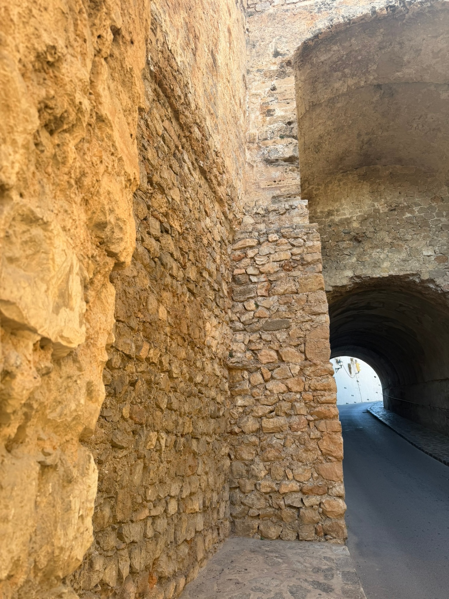 Portal de piedras — Ibiza, Spain
