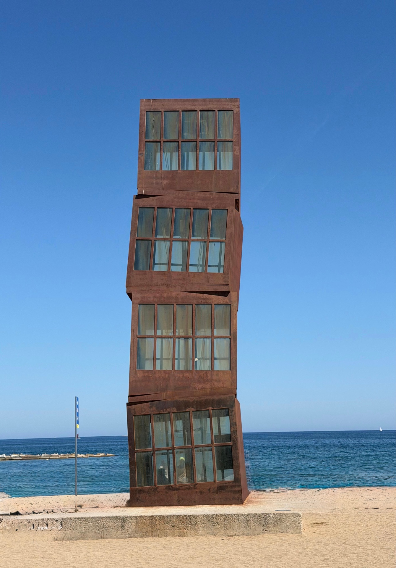 La Estrella Herida — Barcelona, Spain